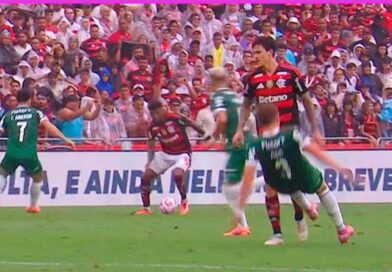 Casagrande faz críticas a Bruno Fuchs em Flamengo 3 a 2 Palmeiras