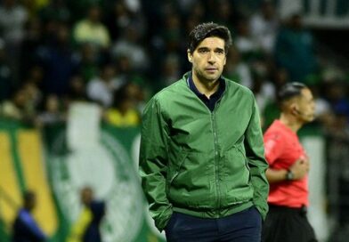 Abel Ferreira Confronta Crespo: “Palmeiras Não Tinha a Mesma Condição Financeira